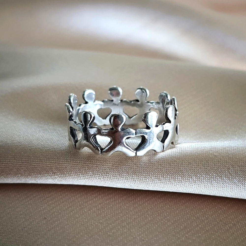 Ring - Picture 3 of 3